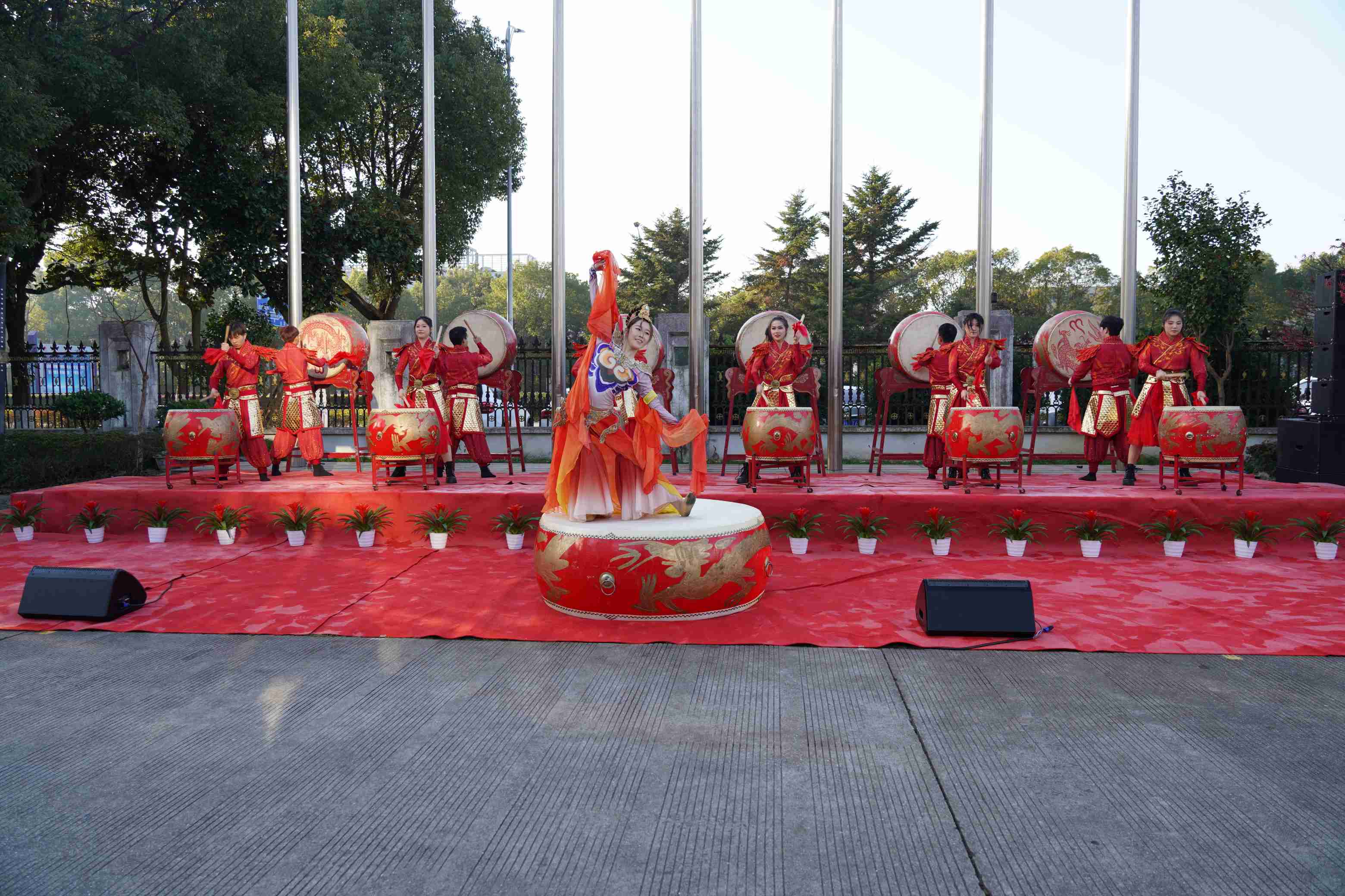 慶元旦 迎新年 | 奏響愛(ài)國(guó)強(qiáng)音，開(kāi)啟2025新紀(jì)元